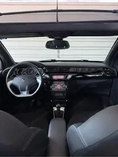 Citroen DS3 PureTech 82 SoChic Cabrio Bild 2