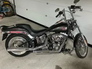 Harley Davidsob Softail FXSTC Custom Bild 4