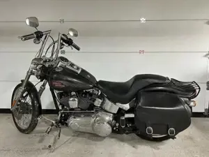 Harley Davidsob Softail FXSTC Custom Bild 2