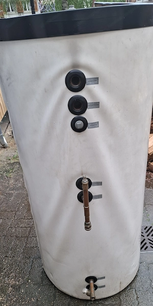Solarboiler mit separatem Heizungswärmetauscher