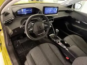 Peugeot 208 Allure 100 74kW (101PS) Zugangs-Paket, Sicht-... Bild 8