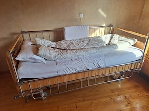 Pflegebett