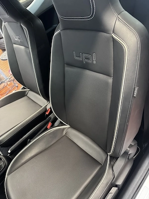 VW White Up Highline Bild 7