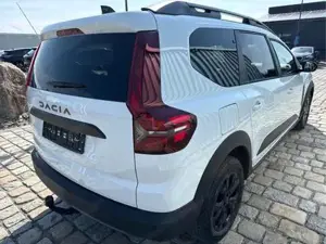 Dacia Jogger Extreme 1.0 TCe 110 7-Sitzer-AHK-Kamera-LED-App... Bild 6