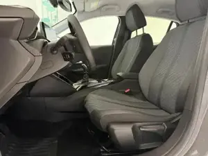 Peugeot 208 Allure 100 74kW (101PS) Zugangs-Paket, Sicht-... Bild 5