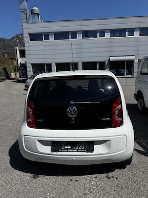 VW White Up Highline Bild 2