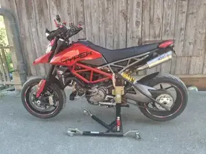 Ducati Hypermotard 950 Bild 3