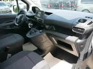 Peugeot Partner Dangel 4x4 L1 2.0t BlueHDi PDC*KLIMA*RADIO-DAB*... Bild 10