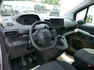 Peugeot Partner Dangel 4x4 L1 2.0t BlueHDi PDC*KLIMA*RADIO-DAB*... Bild 9