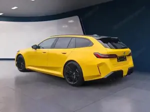 BMW M5 Basis Touring Comfort+DrivAssistPlus+FFC+Pano 535 kW (727 PS), Automatik, Allrad Bild 4