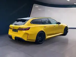 BMW M5 Basis Touring Comfort+DrivAssistPlus+FFC+Pano 535 kW (727 PS), Automatik, Allrad Bild 6