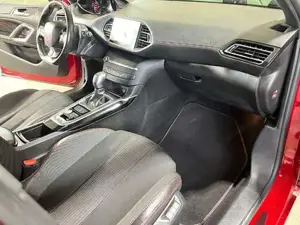 Peugeot 308 Bild 16