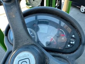 Striegel 500 DYA Hoflader Radlader mit Yanmar Motor Bild 4