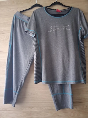  Sport Bekleidung Damen Bild 3