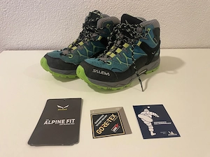 Salewa Wanderschuhe Größe 33 Bild 3
