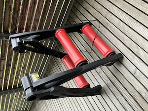  Rollentrainer Elite Arion  - schwarz rot Bild 2
