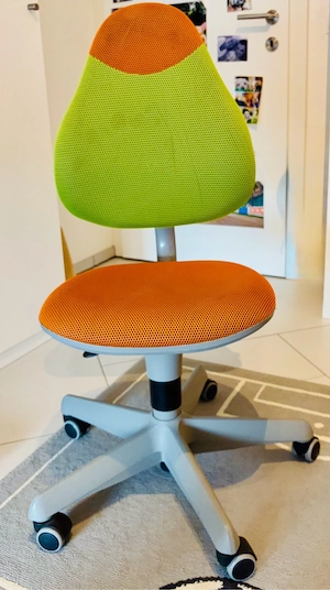  Mitwachsender Kinder-Schreibtisch inkl. Stuhl, Container & Lampe   TOP Zustand Bild 5