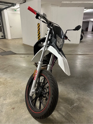 Aprillia SX50 Bild 4