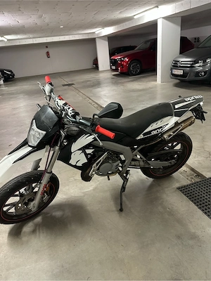 Aprillia SX50 Bild 6