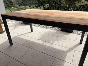 Gartenmöbel - Set Tisch und Stühle  Bild 3