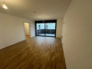 Traumhafte zwei Zimmer Wohnung in Höchst  Bild 4
