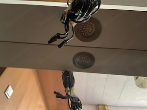 Badezimmerspiegel mit weissem Rahmen und integriertem Licht Bild 2