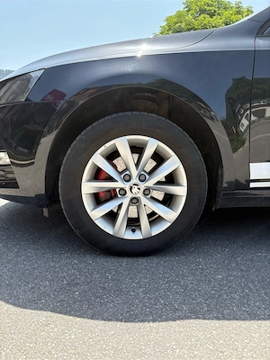 Skoda Octavia 1.6 TDI 4x4 Bild 5