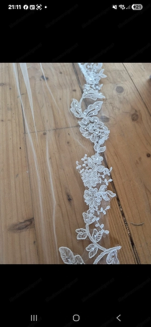 Brautschleier lang weiß - einmal getragen Bild 2