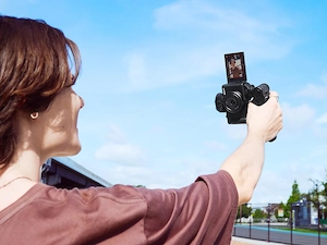 Sony Vlog Kamera ZV-1F | Digitalkamera (Klapp- und drehbares Display, 4K Video, Slow- Motion, Vlog F Bild 3