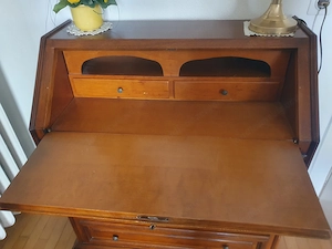 Antiquarische Kommode Bild 2