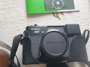 Mehrere historische Fotoapparate Bild 2