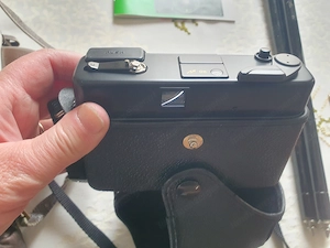Mehrere historische Fotoapparate Bild 3