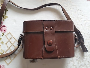 Mehrere historische Fotoapparate Bild 6