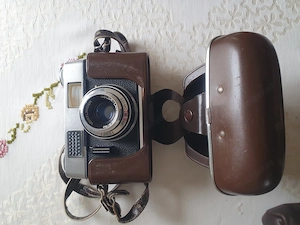 Mehrere historische Fotoapparate Bild 9
