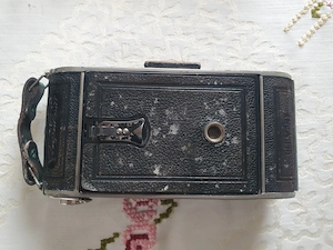 Mehrere historische Fotoapparate Bild 4