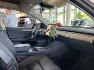 Tesla Model Y Bild 8