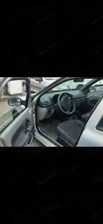 Renault Clio Bild 2