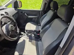 VW Caddy Bild 6