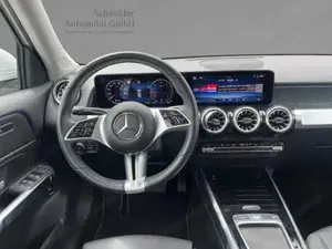 Mercedes-Benz GLB 180 d W-Paket Navi LM KAM SpurW ParkAss. Bild 8
