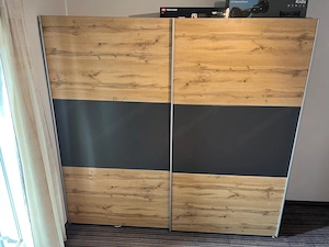 Schwebetüren-Kleiderschrank Bild 4