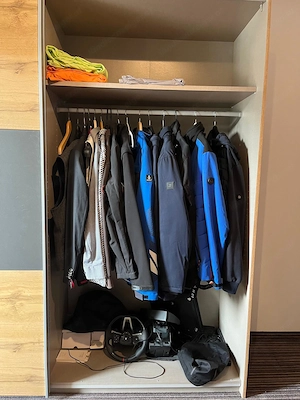 Schwebetüren-Kleiderschrank Bild 3