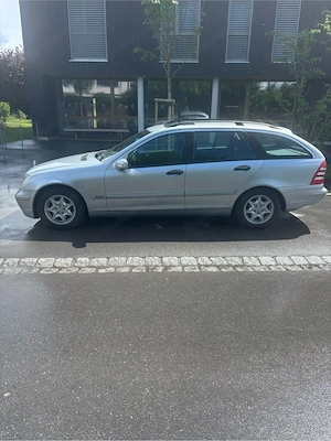 merzedes 220 CDI Bild 3