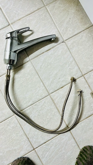 Einbauspüle mit abn. Wasserhahn Bild 2