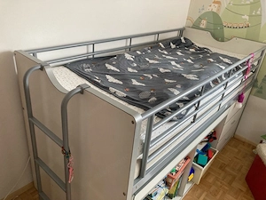 Hochbett 90x200, Stauraumwunder Bild 3