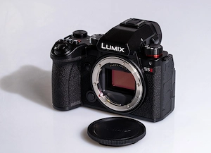 Panasonic Lumix S5 Mark II + Lumix S 50mm F1.8