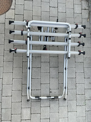 Fahrradträger für VW T5 - 4 Fahrräder auf Heckklappe