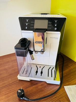 De'Longhi PrimaDonna Class ECAM 556.55.W Kaffeevollautomat inkl. Zubehör Bild 4