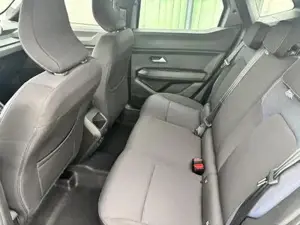 Dacia Duster Expression 1.6 HYBRID 140 AUTOMATIK (Benzin/Ele... Bild 7