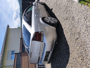 Opel Vectra C GTS 2.2 TDI Bild 2