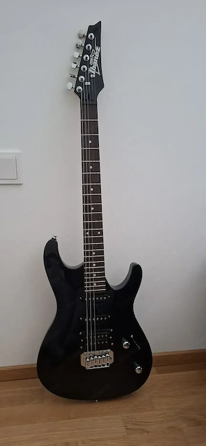 Ibanez E-Gitarren Set mit Verstärker & Zubehör Bild 2